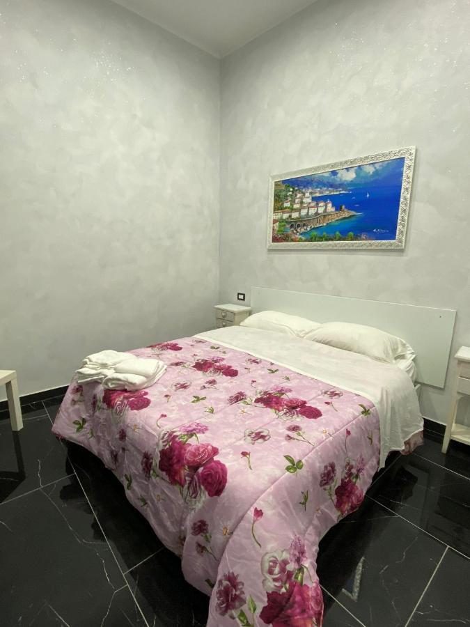 Savastano House Hotel Napoli Eksteriør billede