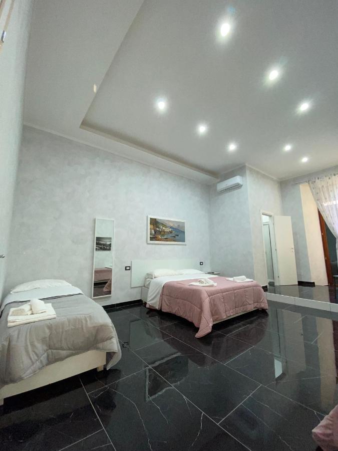 Savastano House Hotel Napoli Eksteriør billede