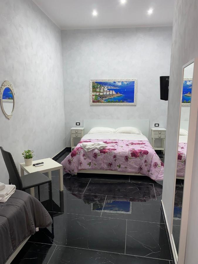 Savastano House Hotel Napoli Eksteriør billede